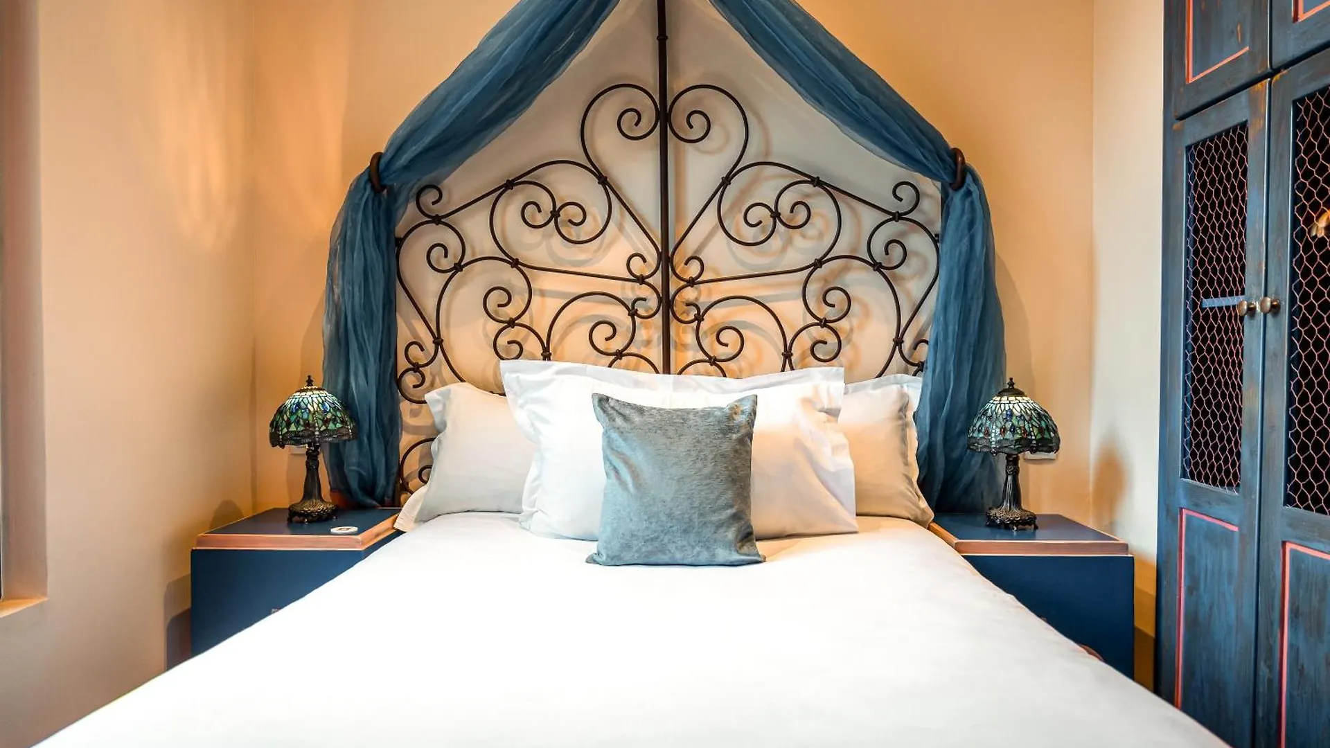 Hotel Royale Montsouris 3*