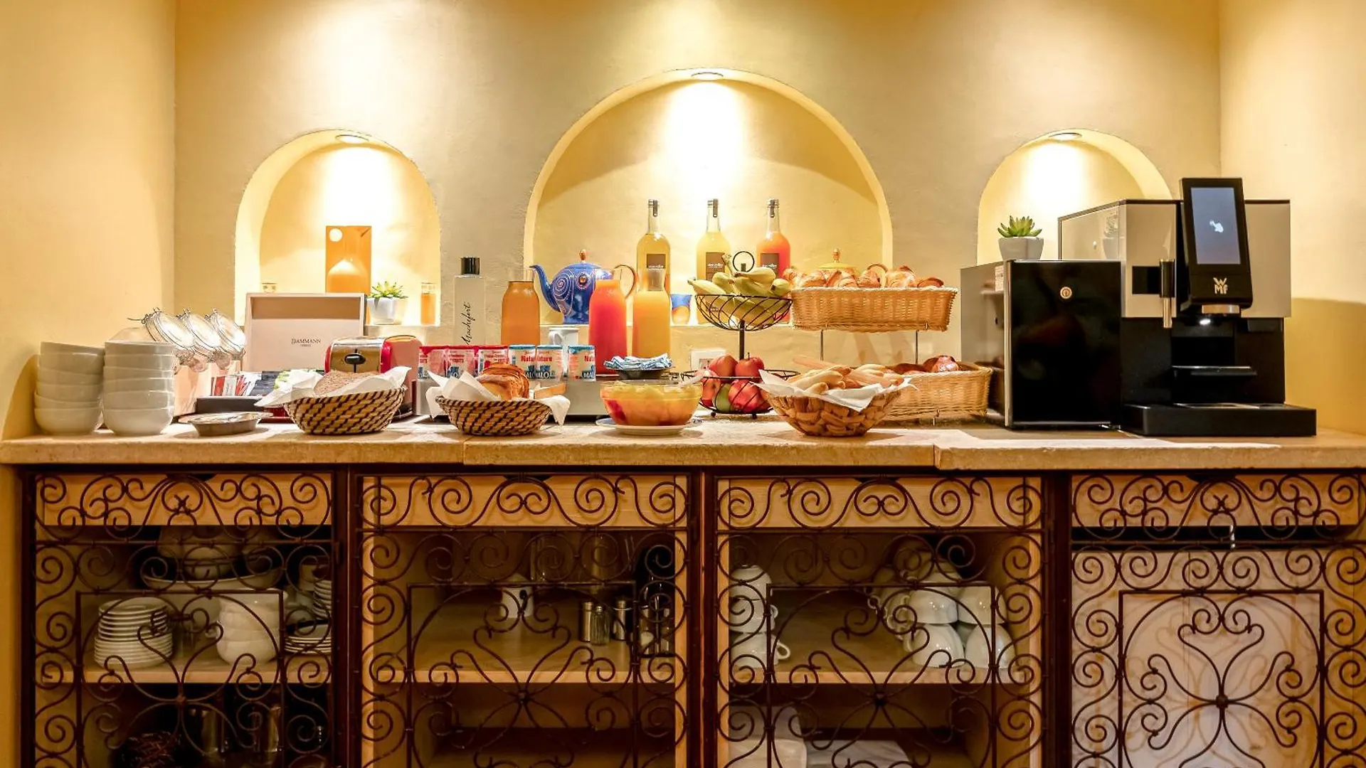 Hotel Royale Montsouris 3*